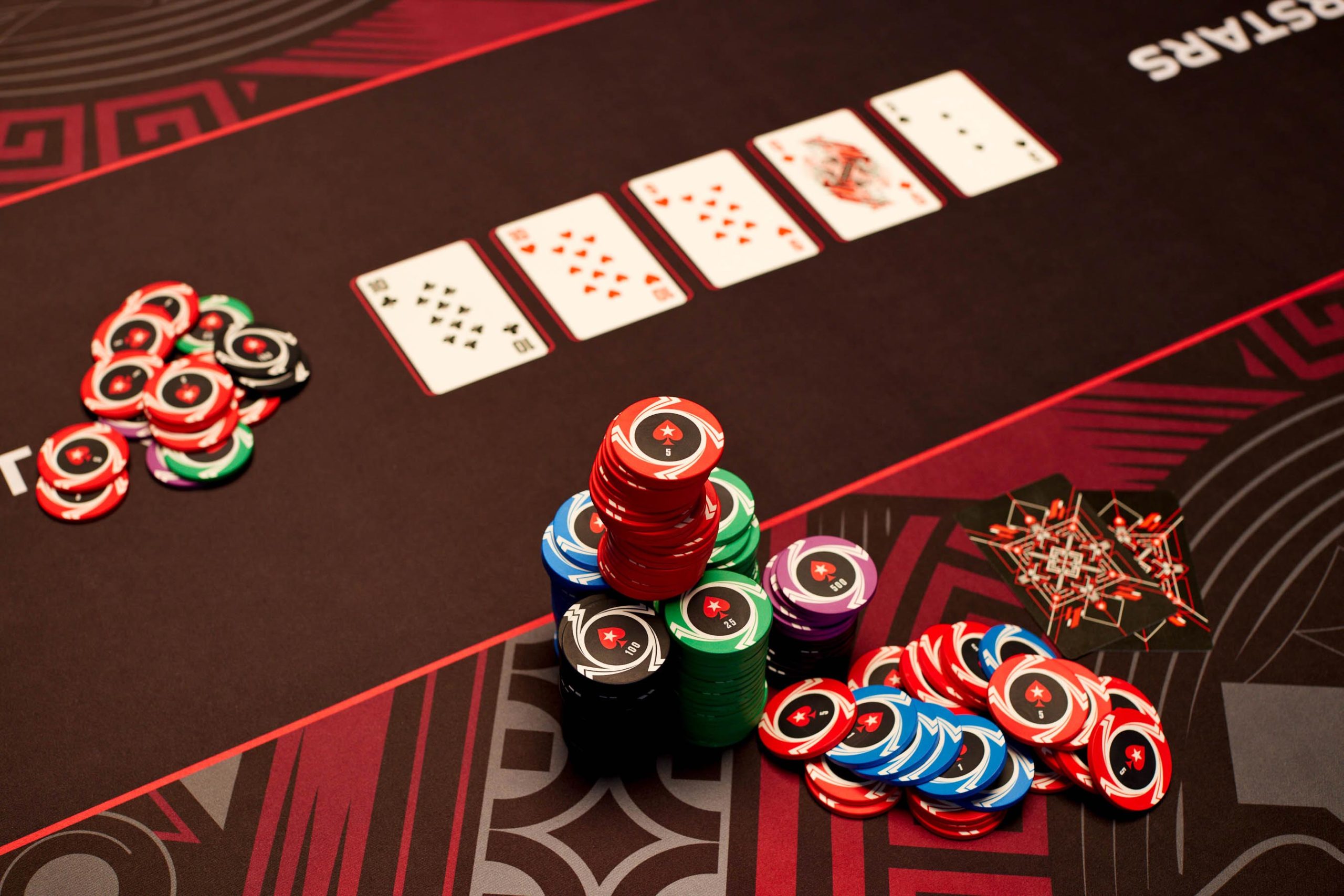 Wiseguys zeigt: Wie Sie in Online Casinos ohne 5 Sekunden Regel blitzschnell spielen können