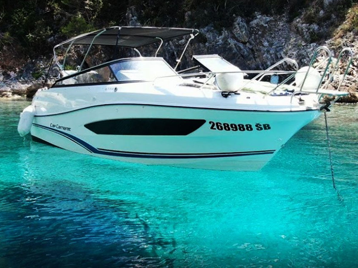 Die perfekte Balance aus Abenteuer und Luxus: Boot Mieten erleben